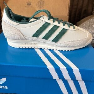 Brand New Women’s Size 8.5 Adidas SL 72 OG - White and Green